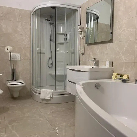 Πανσιόν Castello Rausch 4*