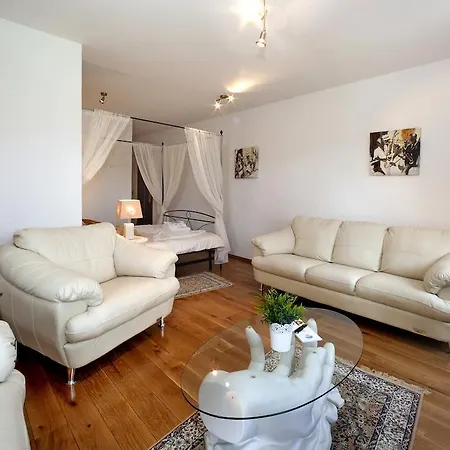 Πανσιόν Castello Rausch 4*