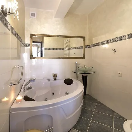 Πανσιόν Castello Rausch 4*