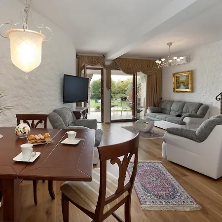 Πανσιόν Castello Rausch 4*